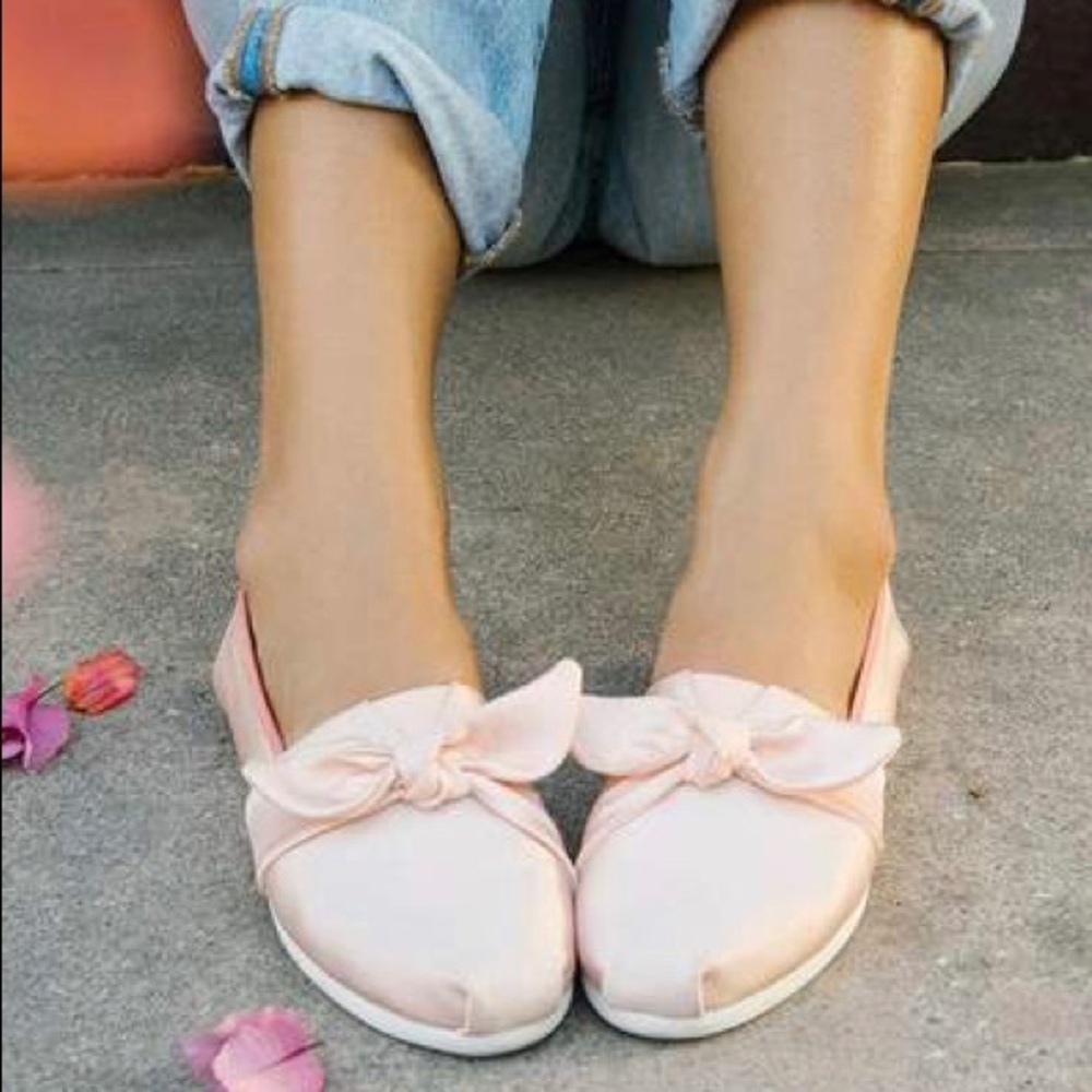 Limited Edition blush grosgrain toms size 11